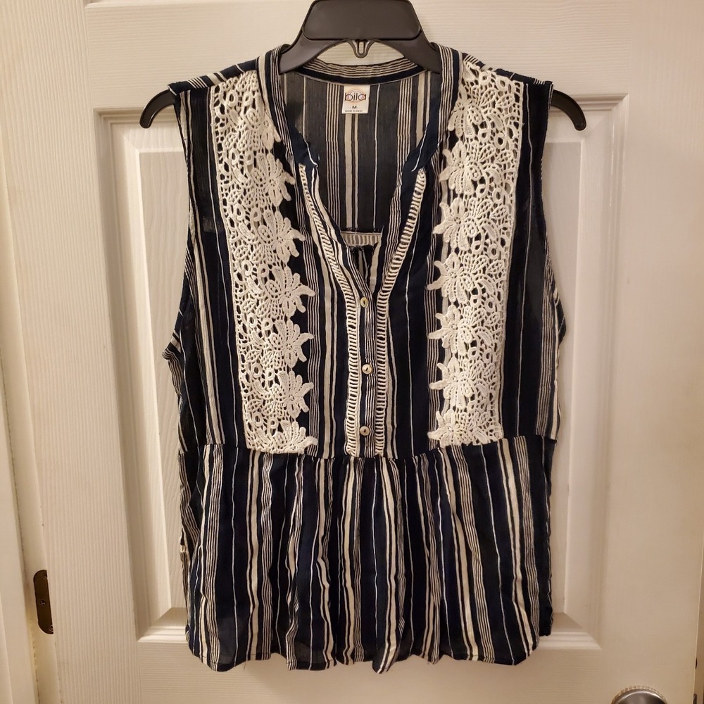 Bila slvless tank‎ blouse sz M flowy blue/white stripe boho artsy lace peasant